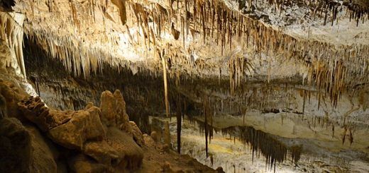 inside of caves of drach