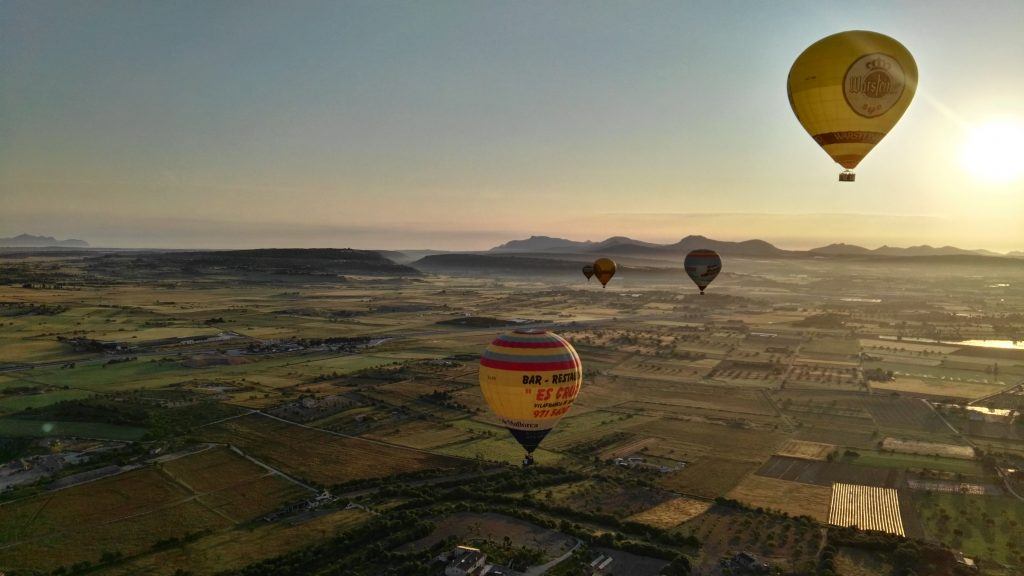 Baloon flight during sunrise in Mallorca
