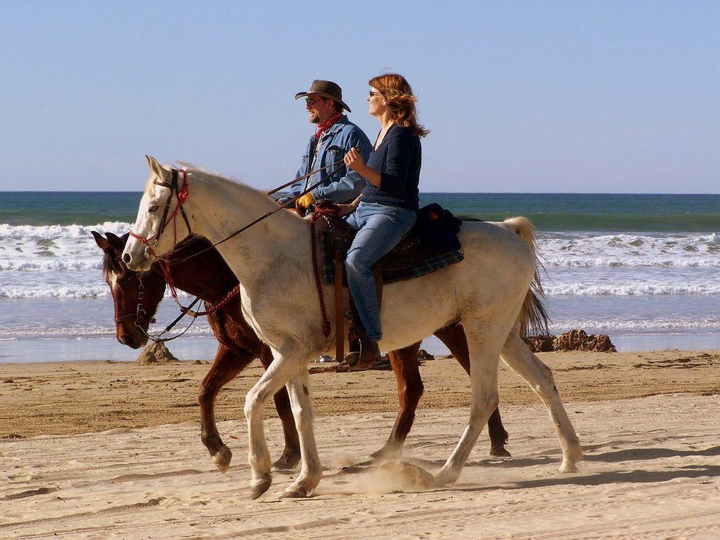 Horse Riding at the beach as the gift idea for Valentine´s Day in Mallorca