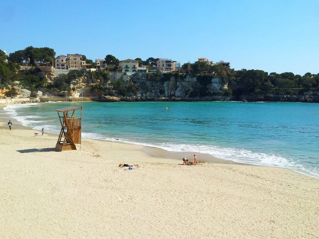 Almost empty beach in Porto Cristo