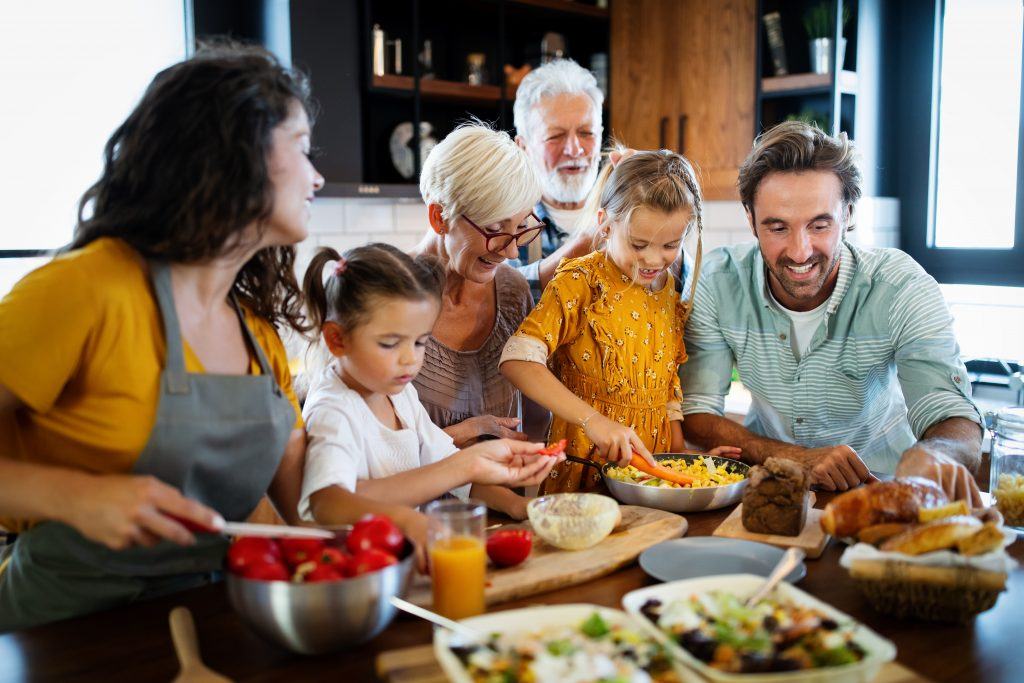 Family cooking Mallorcan food